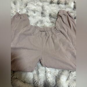 Brandy Melville Rosa Sweats